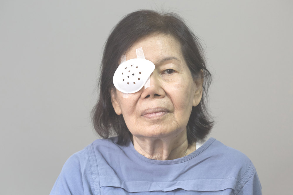 rle surgery eye shield post operation